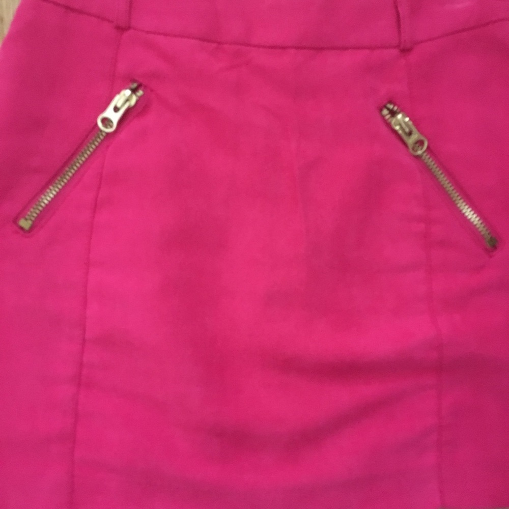 H&M Hot Pink Mini Skirt - Picture 2 of 4